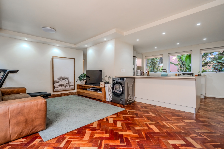 2 Bedroom Property for Sale in Three Anchor Bay Western Cape